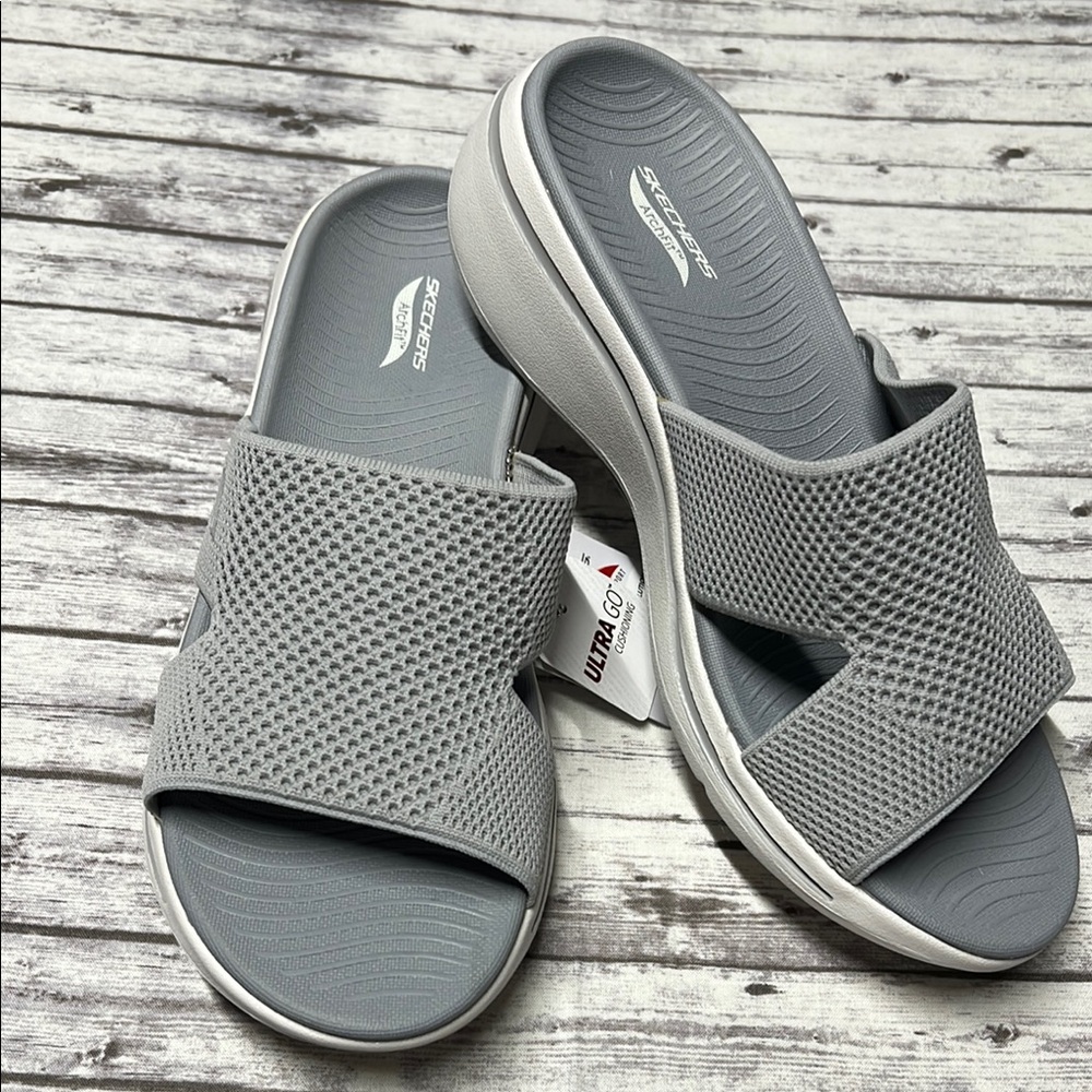 NWT Skechers Gray Silver Slide Sandals